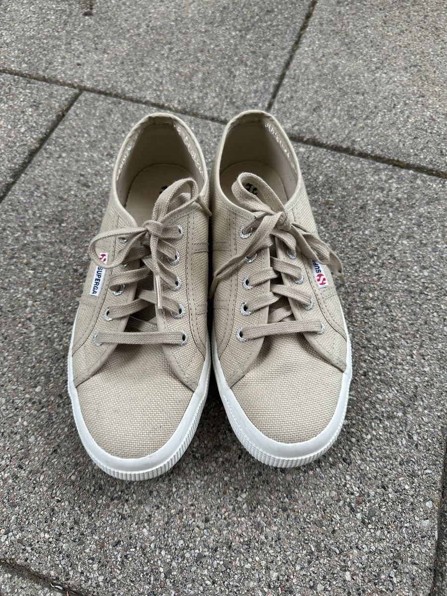 Superga Scarpe da donna: Superga Beige Sneaker Gr. 38 Sneaker – Usato da Nürensdorf venduto da Dacoro 2
