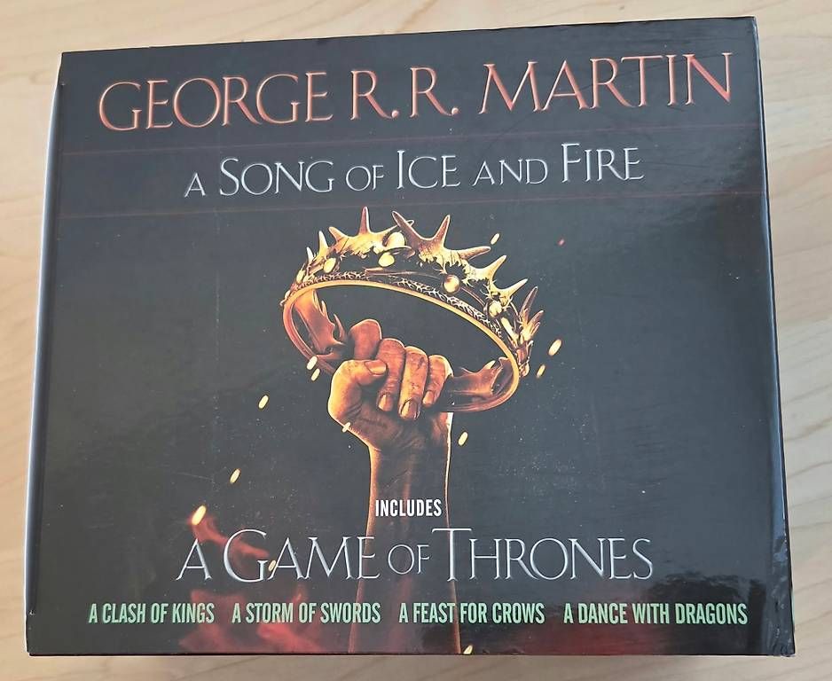 Libri: Game Of Thrones Schuber – Usato da WINTERTHUR venduto da lea_s9fh 2