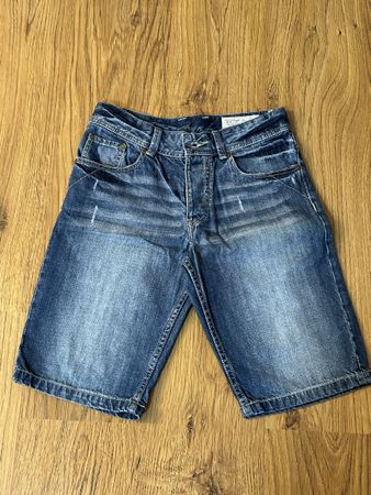 BERSHKA Herren Shorts