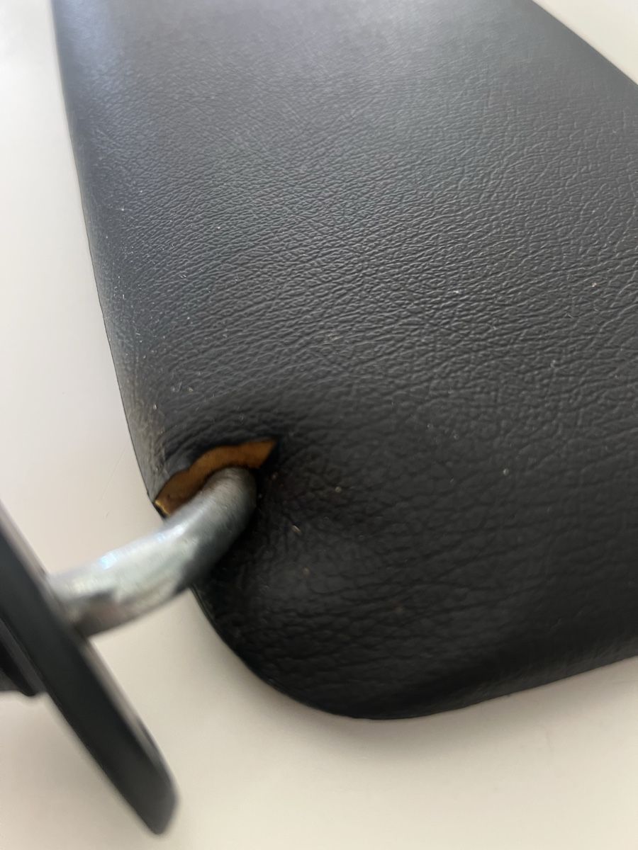 BMW Tutti pezzi di ricambio auto: BMW E30, pare-soleil  – Usato da Poliez-Pittet venduto da Spounce 5