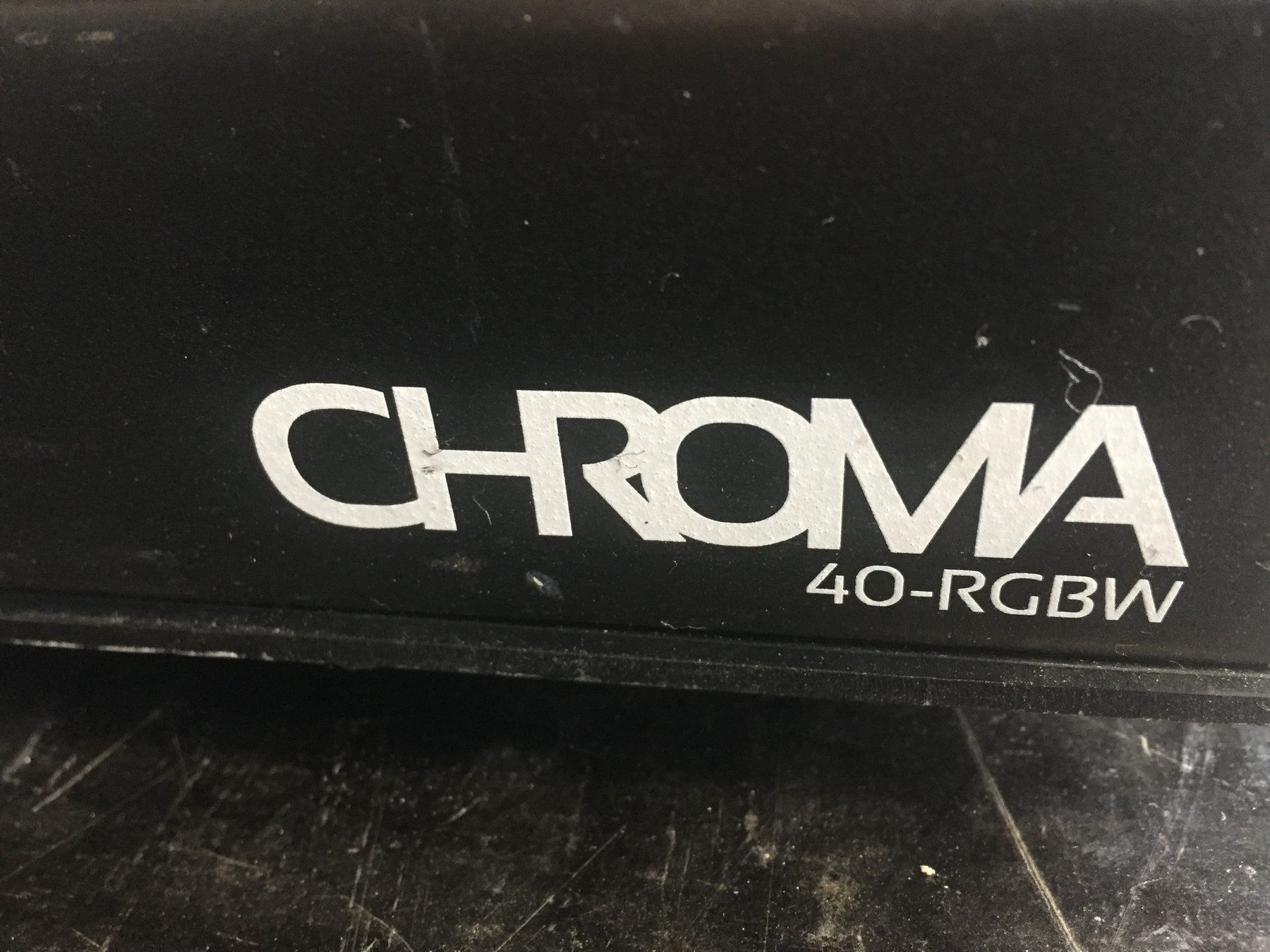 Fari: 4er Set Croma 40-RGBW Ehrgeiz inkl. Case – Usato da Däniken SO venduto da Profog1 7