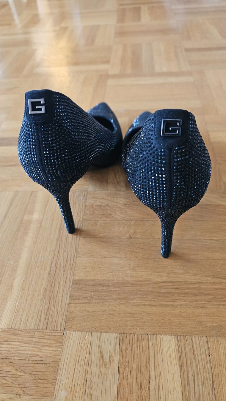 Guess Chaussures femmes: Guess Pumps schwarz Grösse 38 mit Strass – Neuf (Voir description) à Klingnau par anduril_25 2