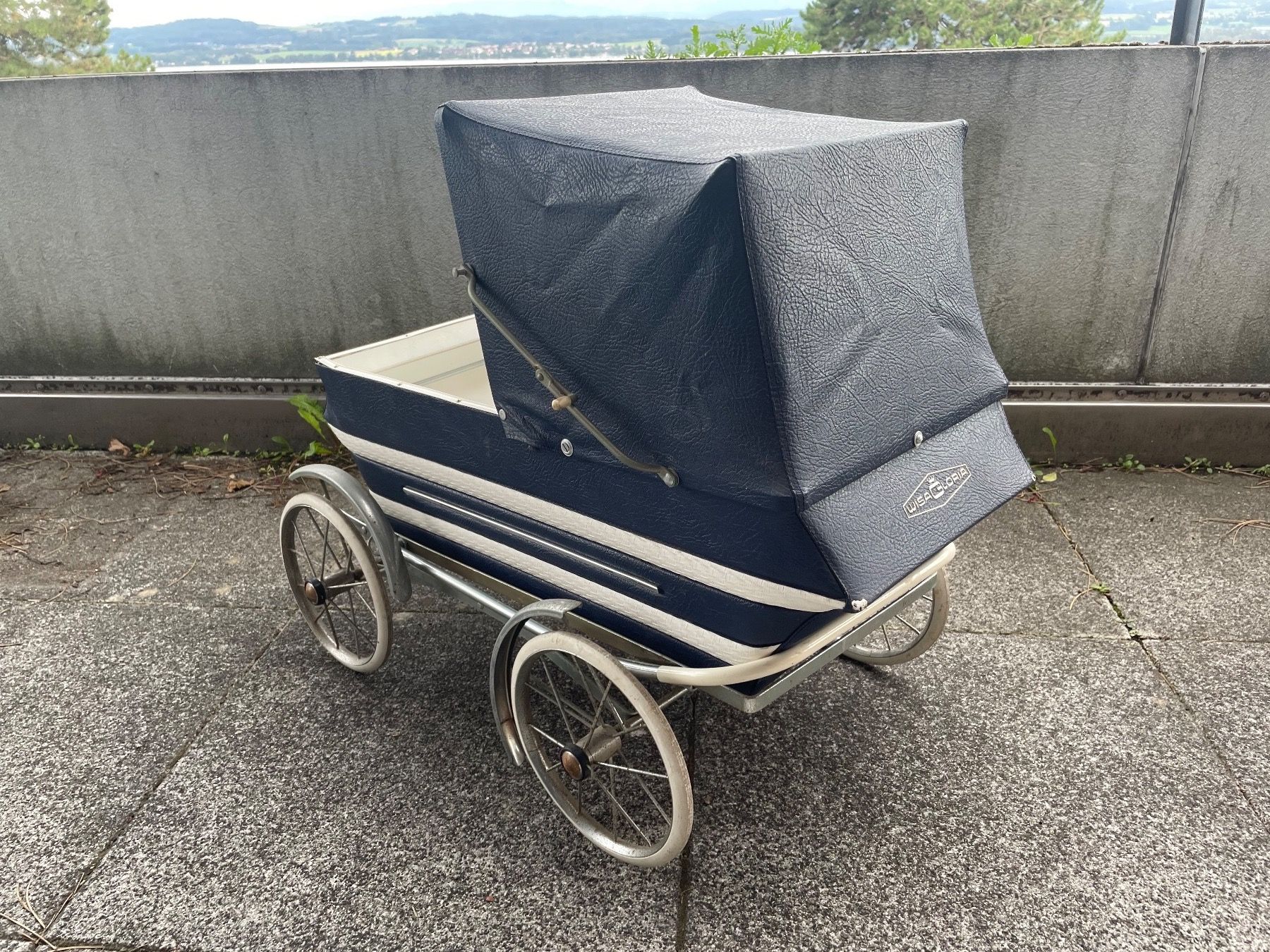 Kinderwagen: Ancienne Poussette Wisa Gloria en Cuir – Gebraucht aus Vallamand von Bricbracbroc82
