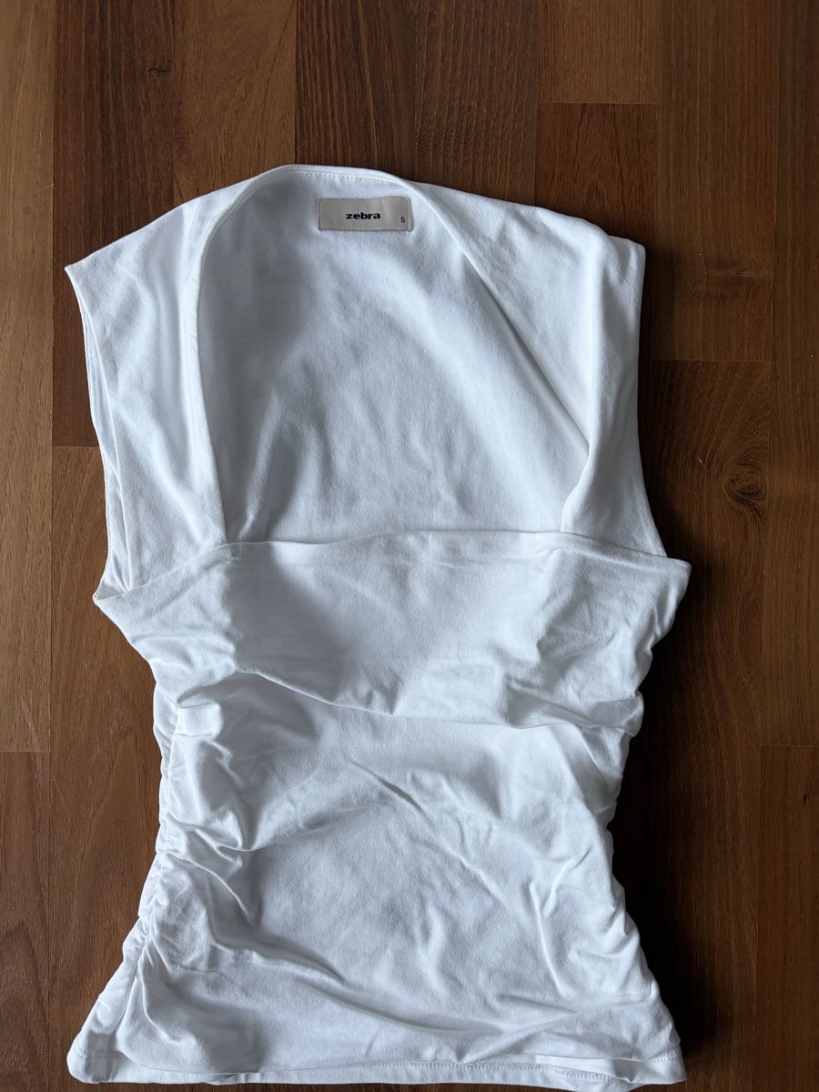 T-shirt: Tshirt weiss – Nuovo (secondo la descrizione) da Henau venduto da martina_1998 1