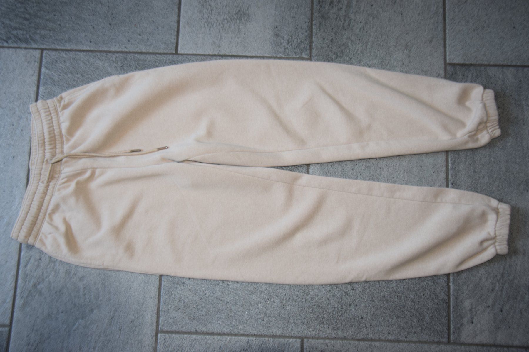 H&M Pantaloni: Damen Training Hose gr. S – Usato da Mezzovico venduto da finsteraar