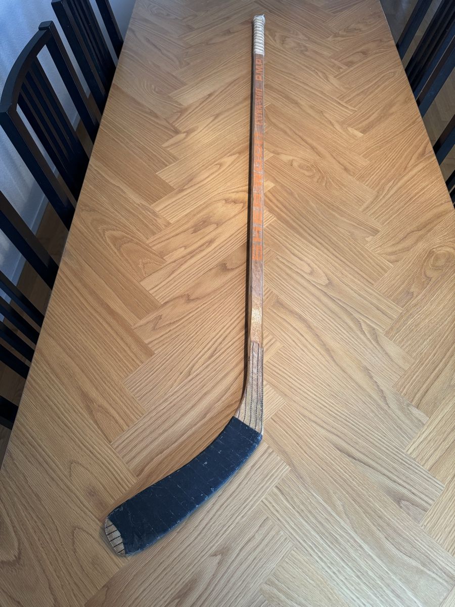 Bastoni & Pale: Eishockeyschläger mit Autogramme Team Canada – Usato da Ueberstorf venduto da savas90 1