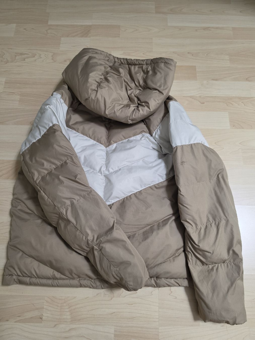 Nike Giacche: Nike Winterjacke Gr. XL 158/170 – Usato da Würenlos venduto da Nigginiggi 3