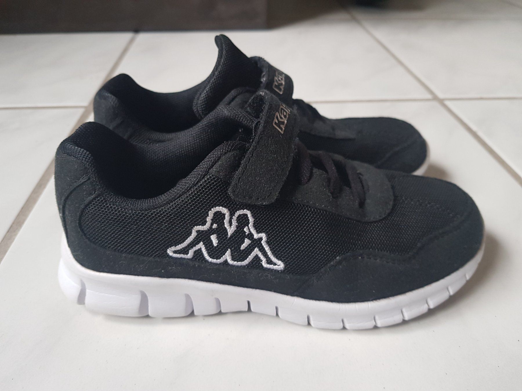 Kappa Scarpe per ragazze: MÄDCHEN HALLENSCHUHE VON KAPPA – Usato da Root venduto da LifestyleAccessoires 1