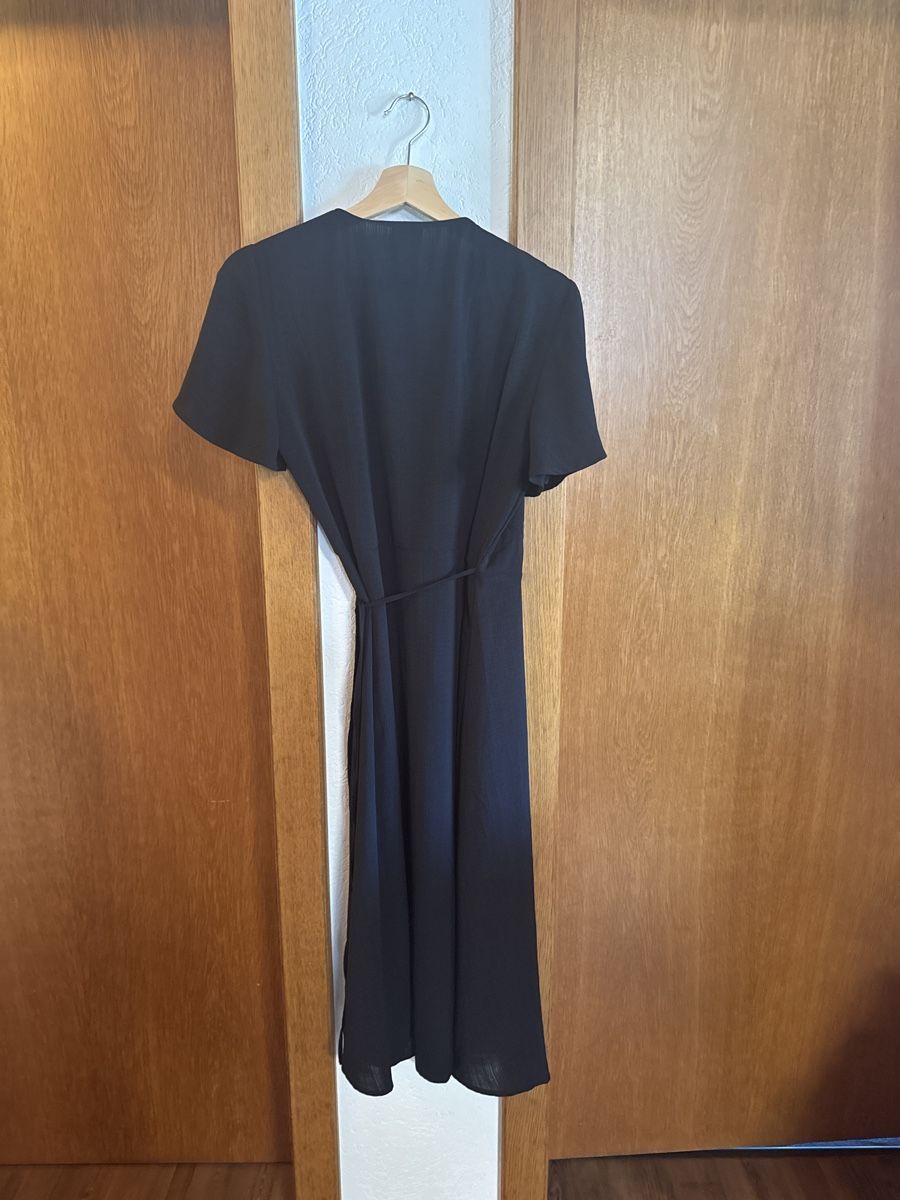 Vestiti: schwarzes Wickelkleid kurzarm – Usato da Rohrbachgraben venduto da kae_5lhf 2