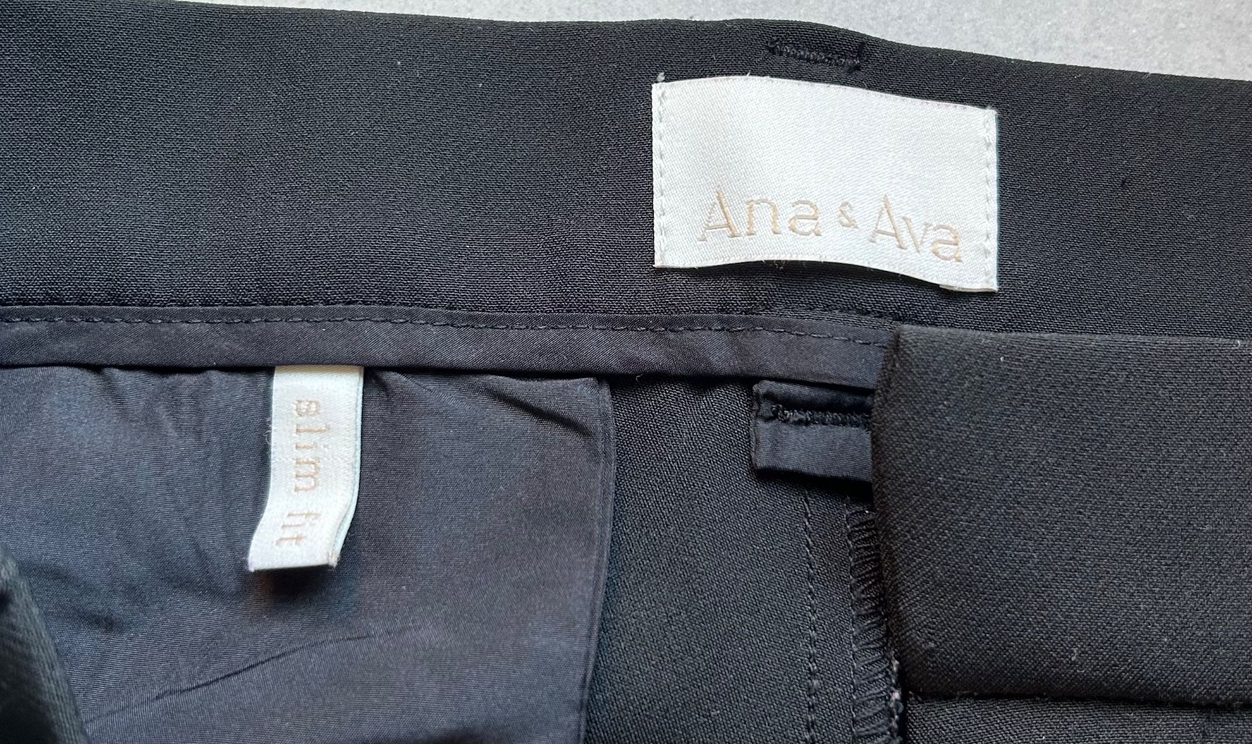 Pantaloni: Schwarze Hosen slim fit Gr. 36 – Usato da Zürich venduto da Nia_S 1