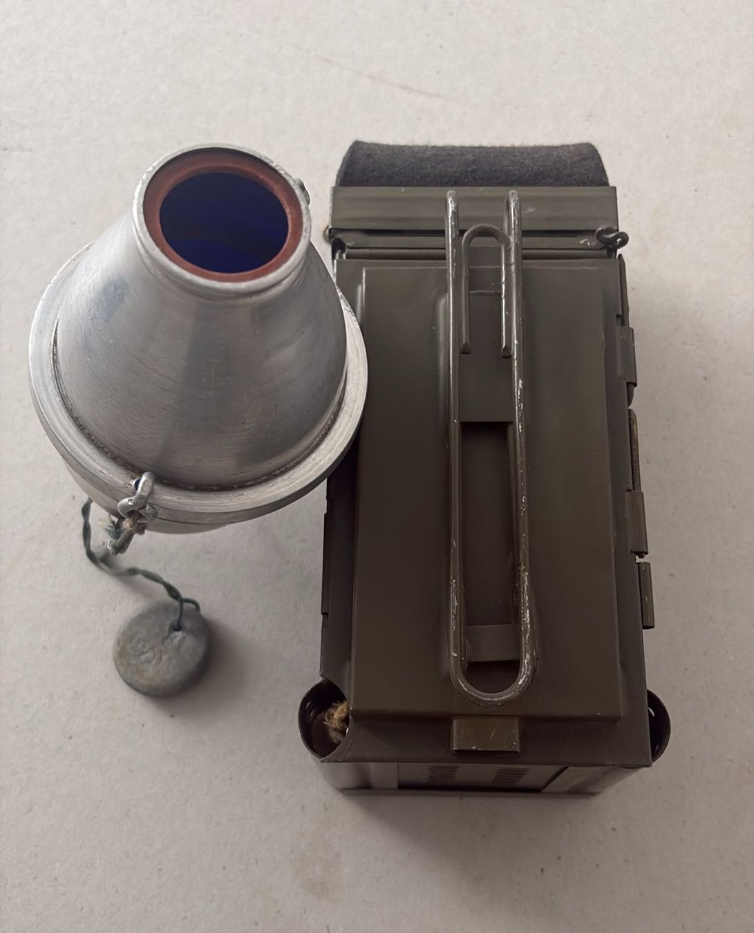 Armée suisse Lampes: 2 Stk militärische Lampen – D'occasion à Wangen b. Olten par Hba2 2