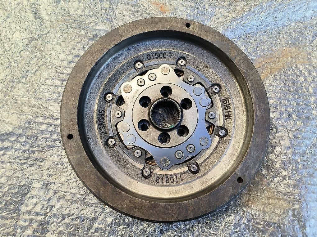 Tutti pezzi di ricambio auto: Schwungrad VW 2295 000 506 – Usato da Niederlenz venduto da SOSW-01