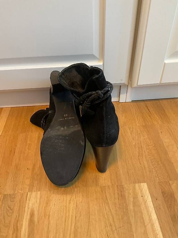 Scarpe da donna: Schwarze Stifelette Wildleder – Usato da Zürich venduto da leonard014 2