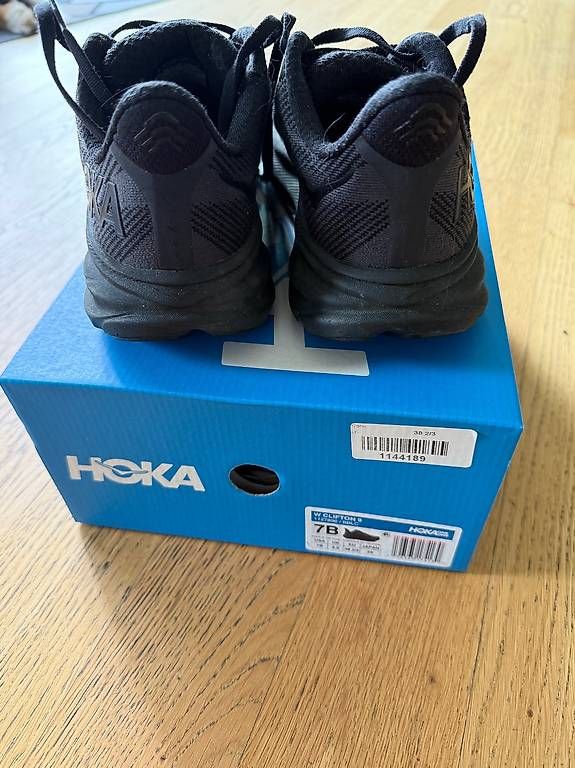 Hoka One One Scarpe da donna: Hoka Clifton 9 Sneaker – Usato da Minusio venduto da Daisy145 1