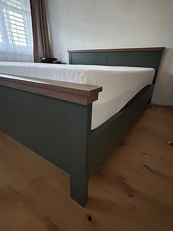 Letti: Bettrahmen 180x200cm – Usato da FRAUENFELD venduto da selua 1