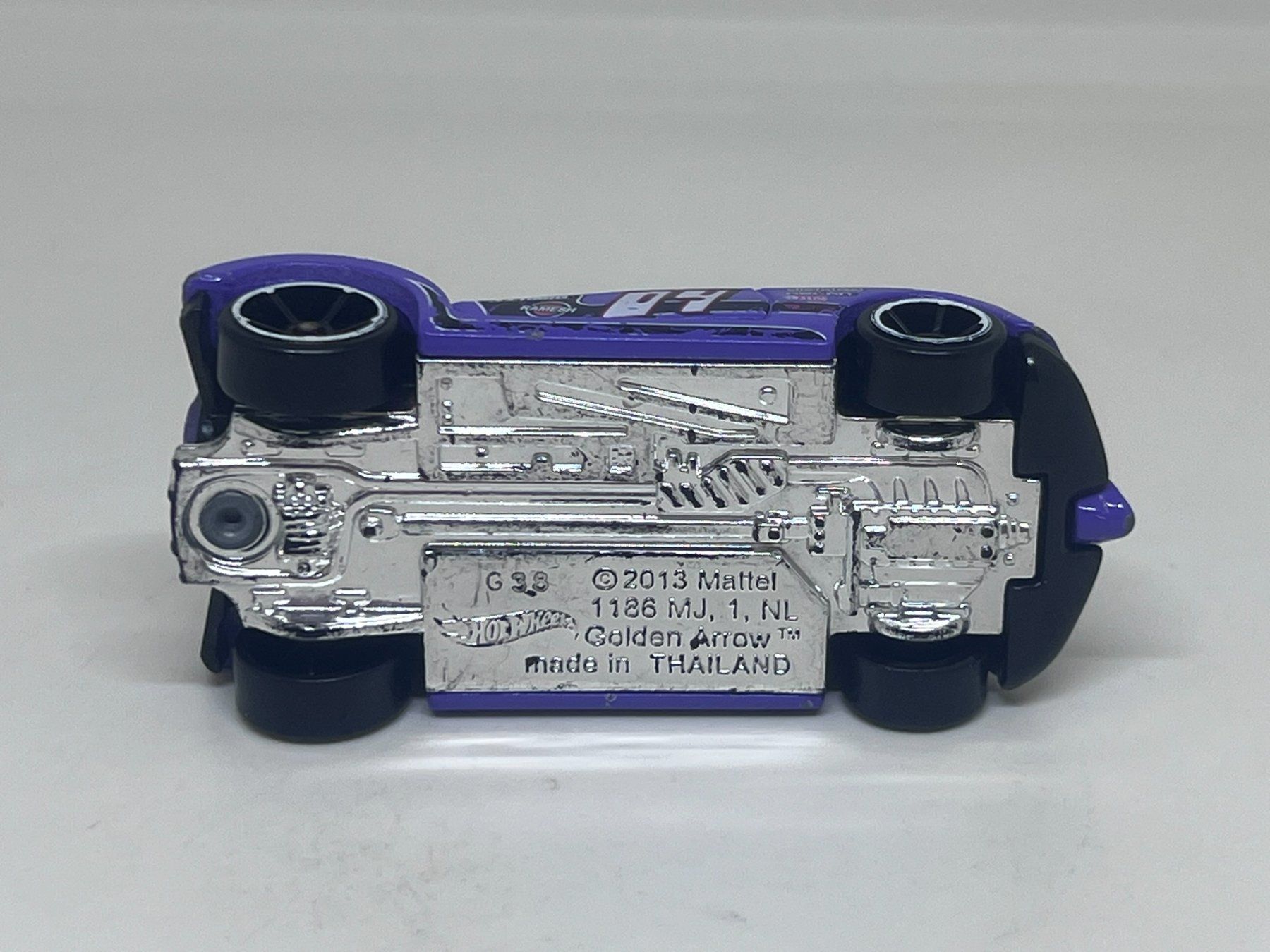 Hot Wheels Voitures modèles: Hot Wheels Golden Arrow #612 – D'occasion à Wildegg par LaaBoutique 3