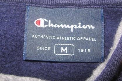 Champion Pulls & Sweat-shirts: Pullover Champion Grösse M Neuwertig – D'occasion à Bolligen par Mitica 1