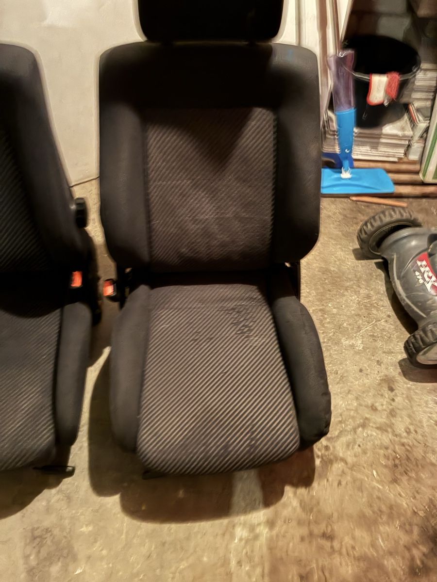VW Tutti pezzi di ricambio auto: VW Corrado Sitze – Usato da Grenchen venduto da Netii10 3