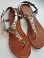 Sandalen in silber mit Steinen - 39