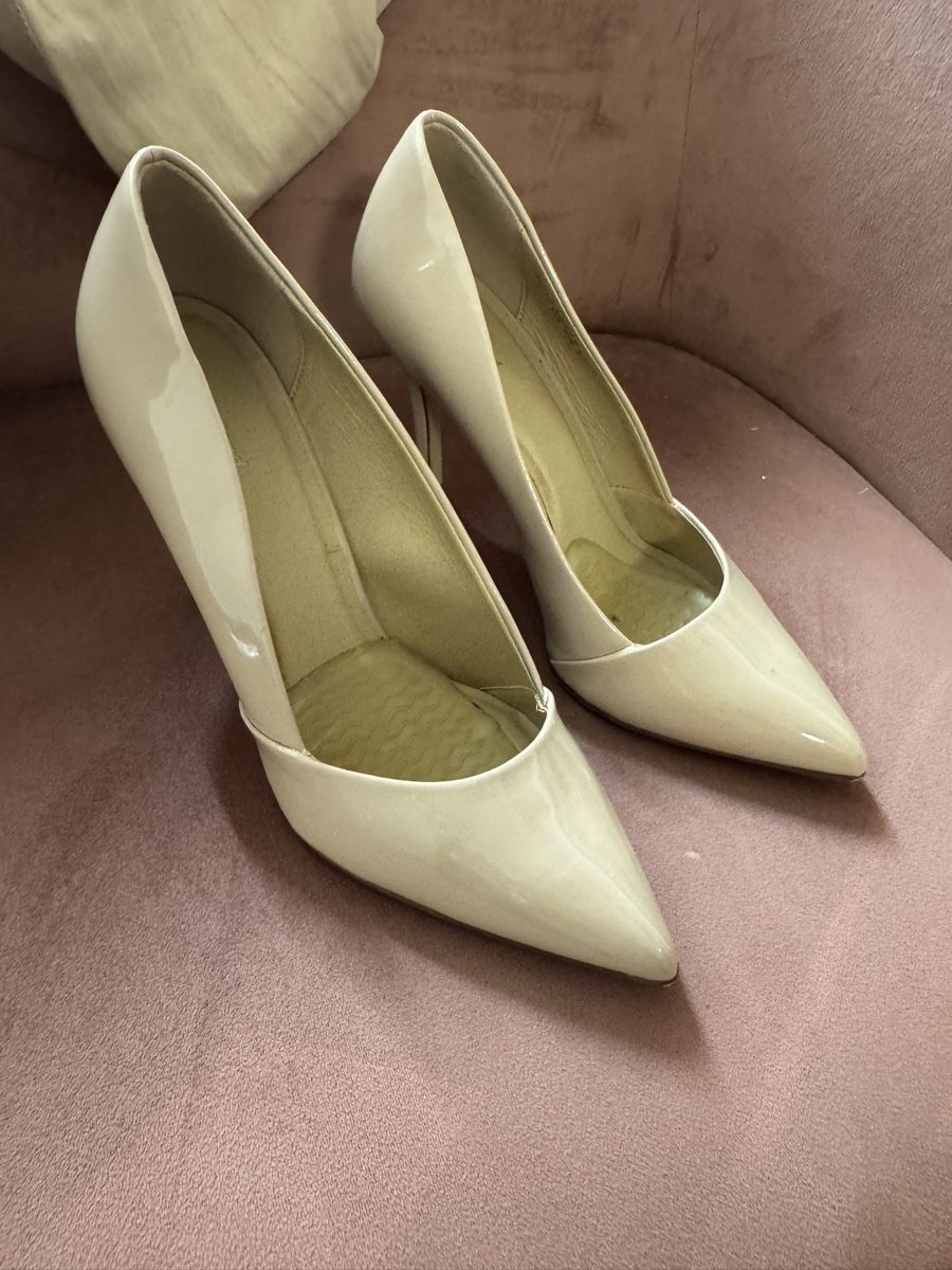 Scarpe da donna: Festliche Schuhe Gr.39 – Nuovo (secondo la descrizione) da niederhasli venduto da Italiana07