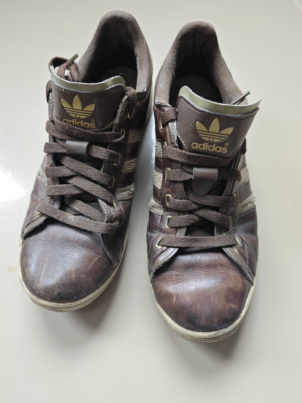 Adidas Scarpe da uomo: Adidas Sneaker Leder braun Gr. 42 2/3 – Usato da Zürich venduto da 456666 1