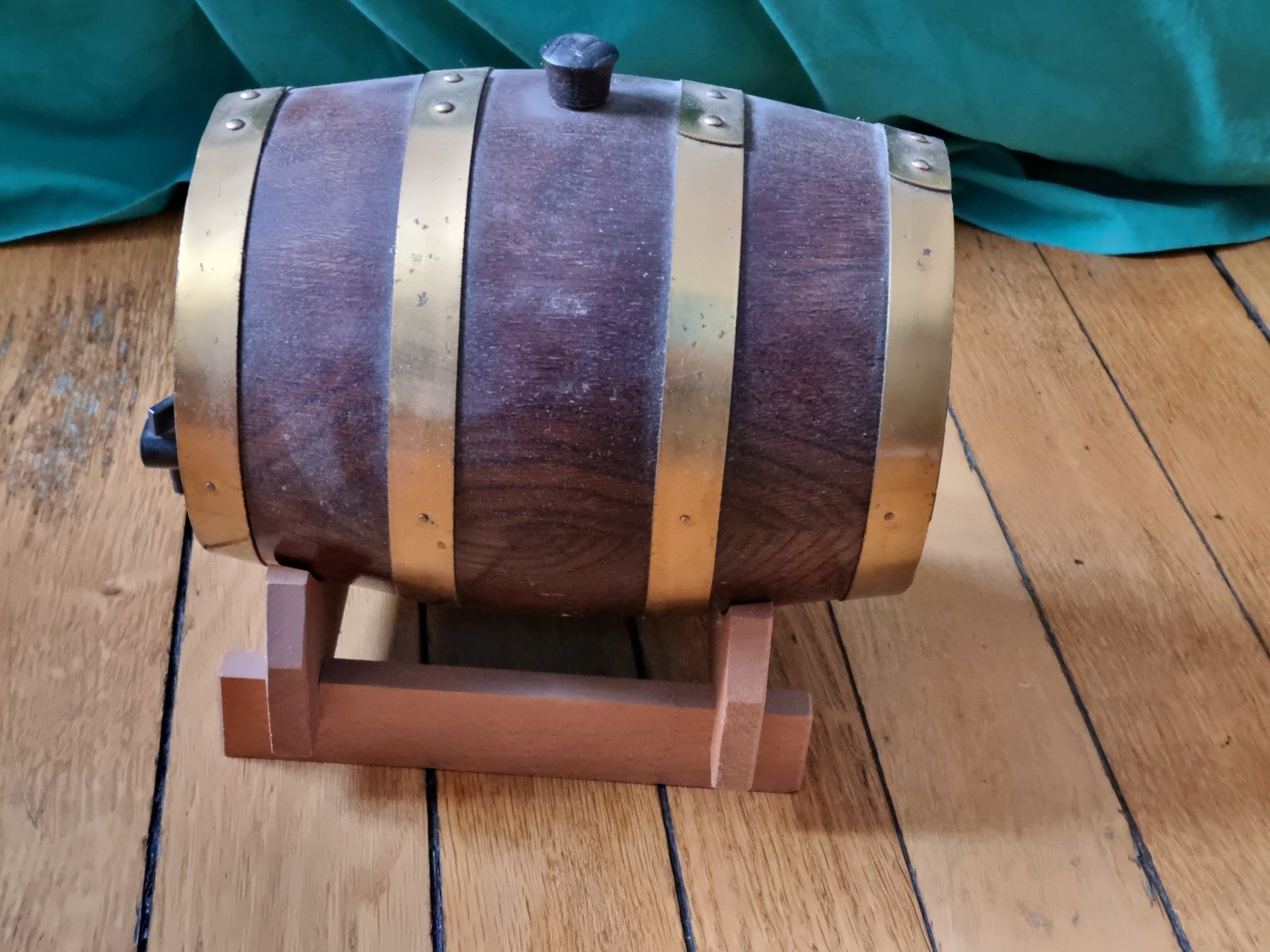 Accessori: Deko Holzfass – Usato da Schaffhausen venduto da Leveron13 9