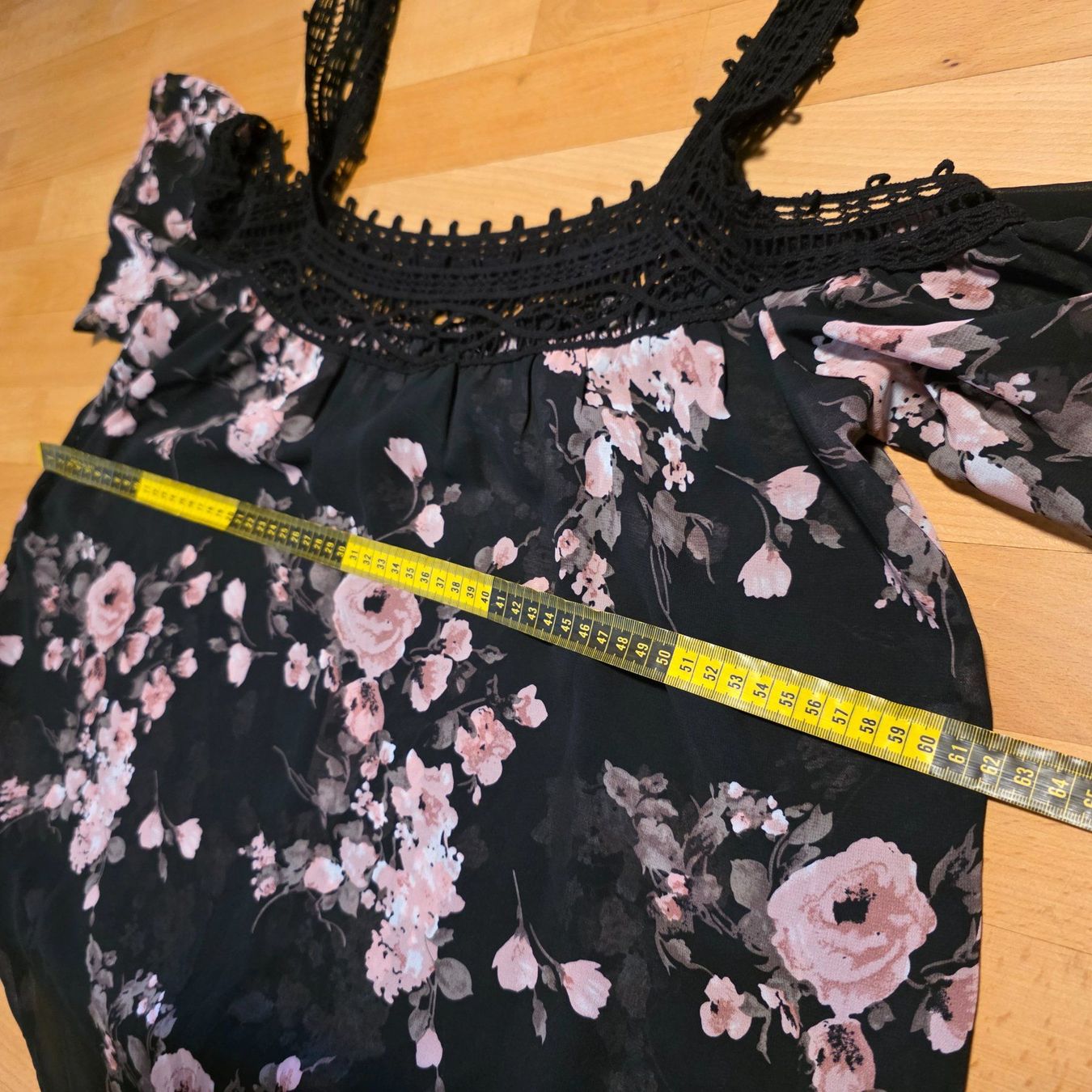 Blusen: Romantische Bluse L Blumen off shoulder – Gebraucht aus Wald ZH von CapLux 2