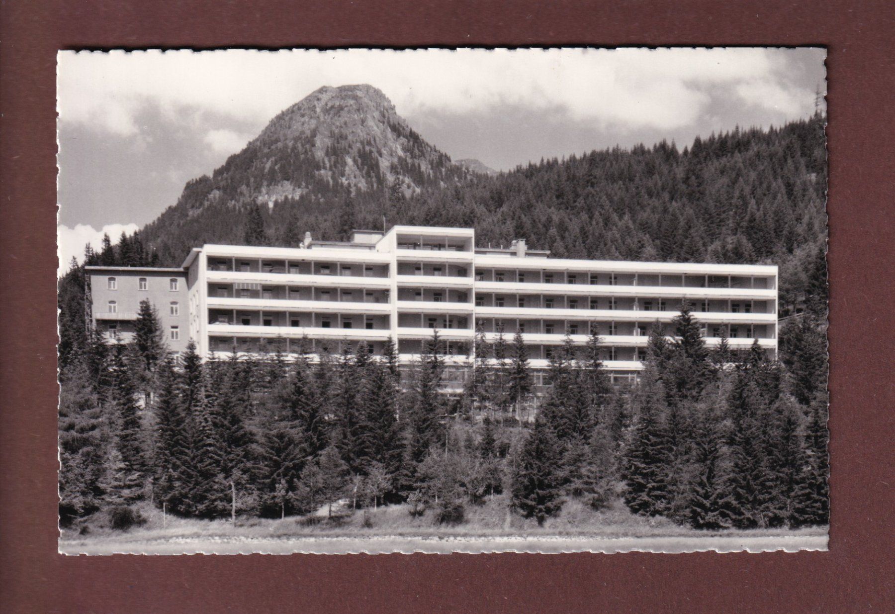 Ansichtskarten: DAVOS-DORF - Sanatorium Valbella – Gebraucht aus Pully von nicecards
