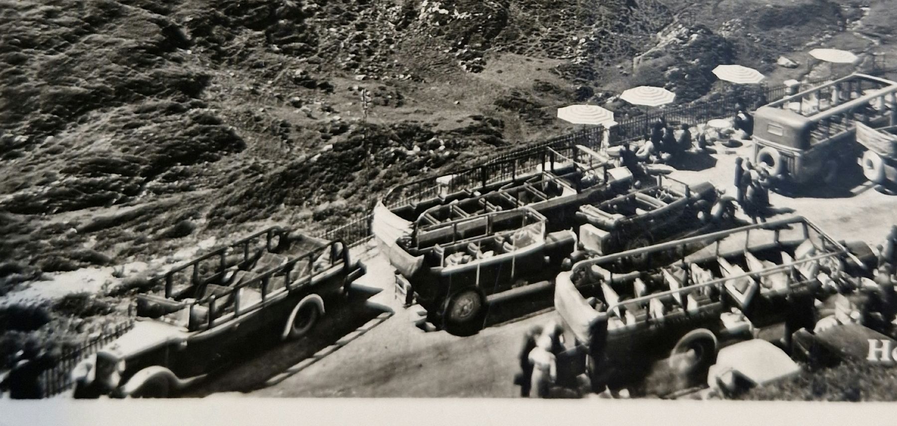 Cartoline postali: Hotel Klausenpasshöhe, Oldtimer 1947 – Usato da Ebikon venduto da Donar50 1