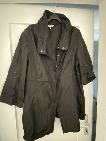 Tolle schwarze leichte Sommerjacke Gr. 48, Top Zustand