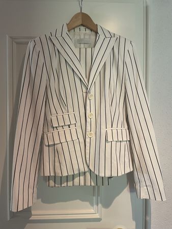 Oui moments pinstripe suit size 38 excellent condition