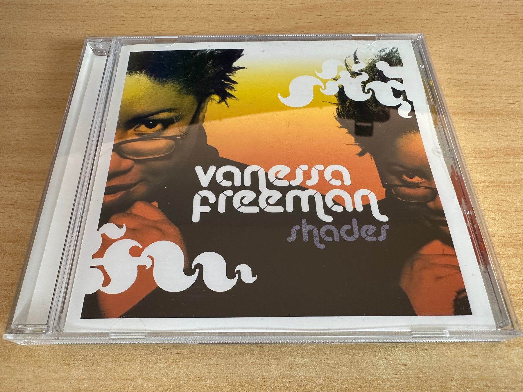 CDs: Vanessa Freeman - Shades – Gebraucht aus Rikon im Tösstal von Alpenmutz