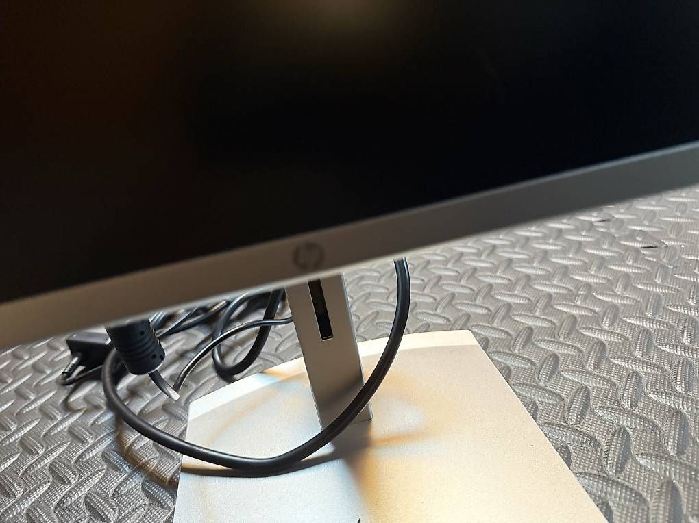 Monitor:  HP 27f 27 IPS Full HD – Usato da Chavornay venduto da sch_cb7w 1