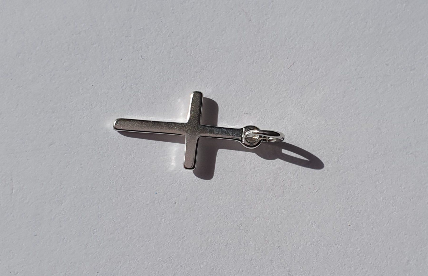 Ciondoli: Schlichter Anhänger Kreuz Silber 925 – Nuovo e nell'imballaggio originale da St. Margarethen TG venduto da Schachmatt 1