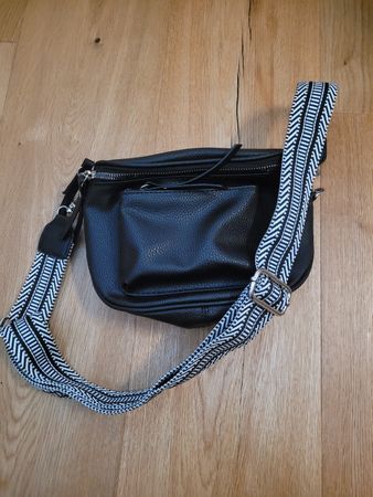 Schicke Gürteltasche/ Crossbody Bag - Schwarz - Neu!