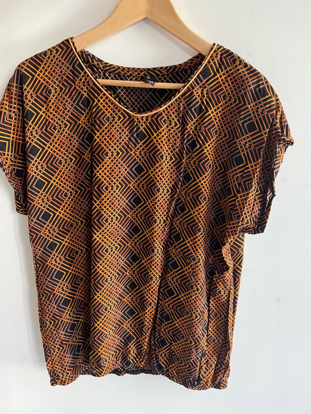 T-Shirts: Oberteil der Marke NED, Grösse XL – Gebraucht aus Basel von riesther