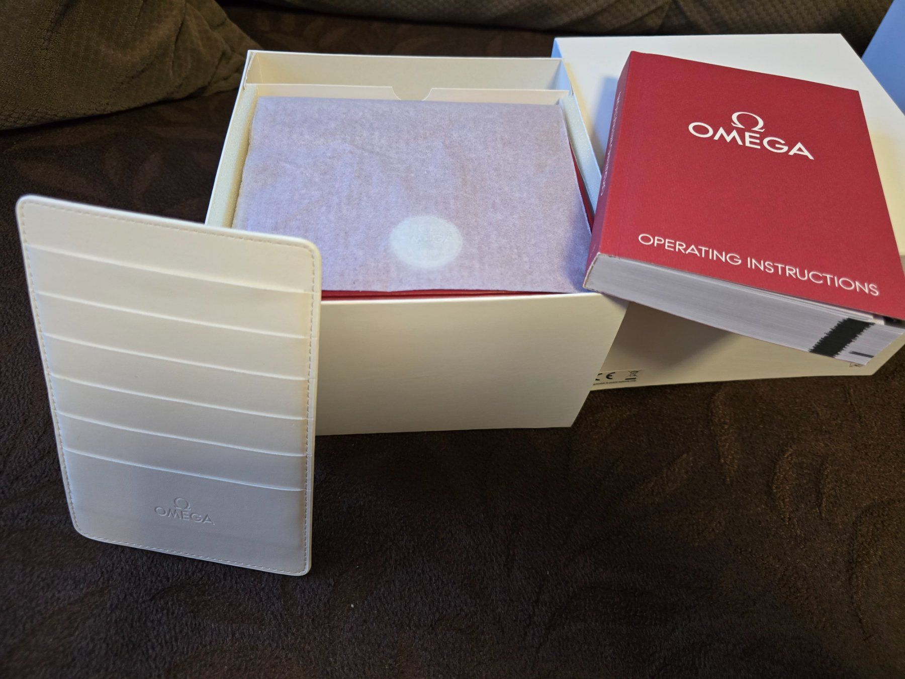 Omega Orologi: Omega Box 100% Neu & Unbenutzt – Nuovo e nell'imballaggio originale da Basel venduto da Settar