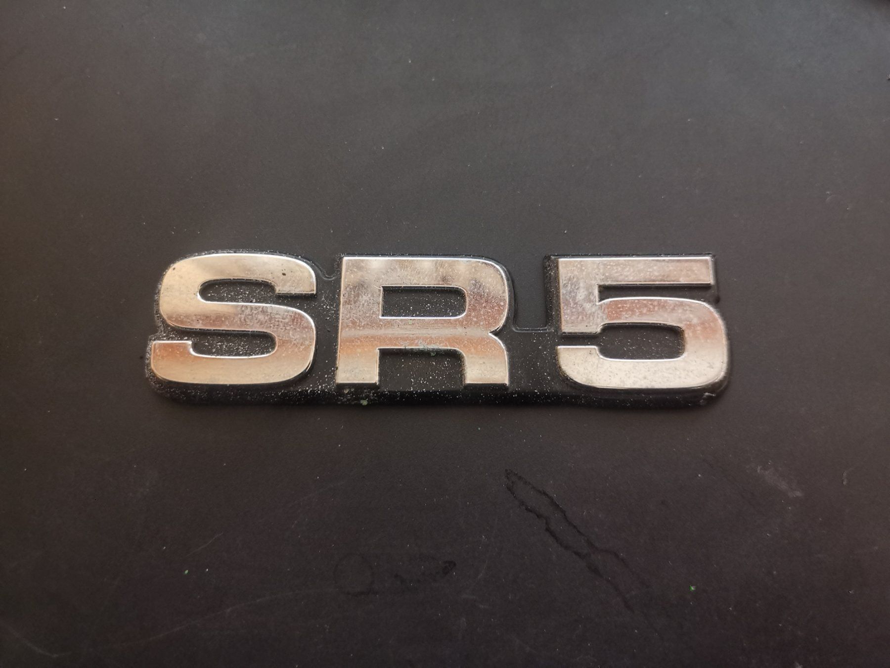 Insegne: SR 5 Emblem Schriftzug – Usato da Escholzmatt venduto da Lagano