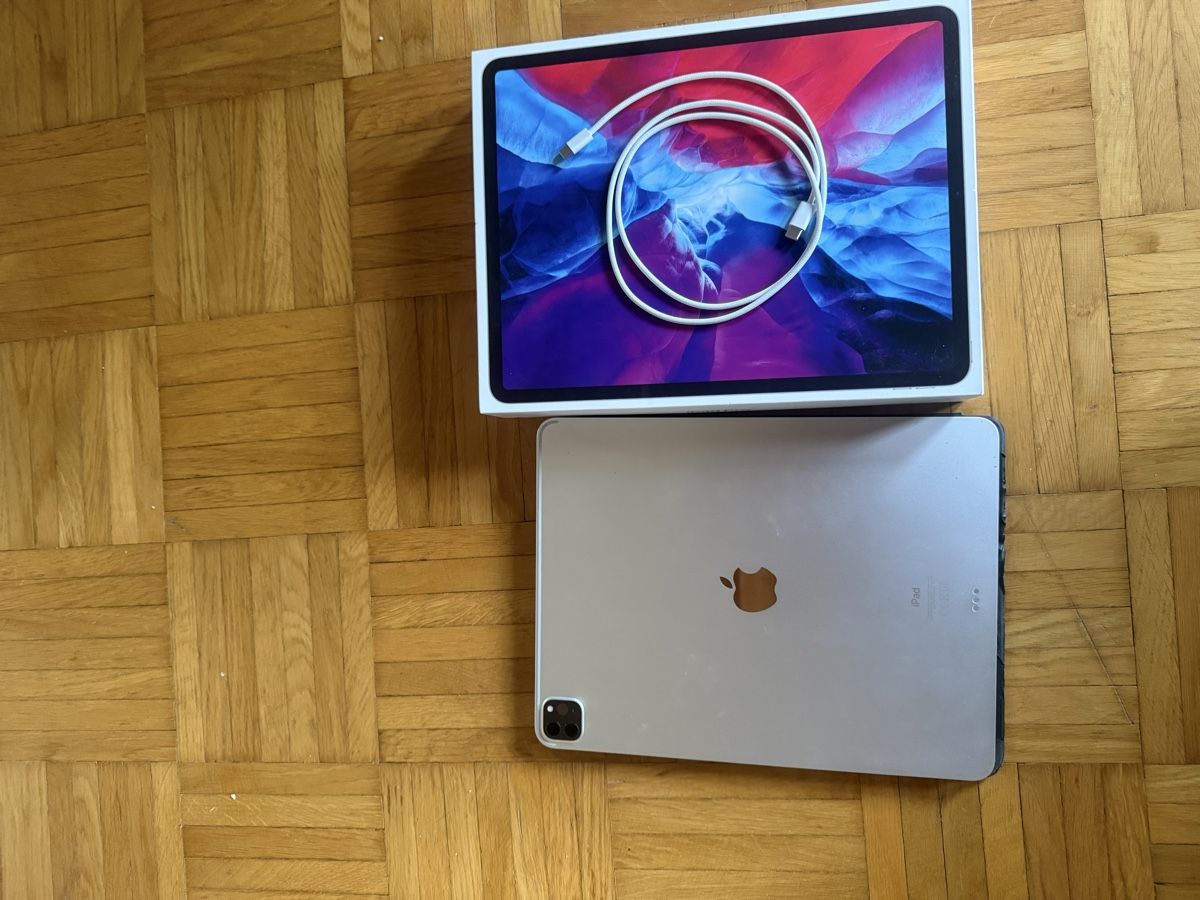Apple Tablet PC: Pristine iPad Pro 12.9" 2020 (4th Gen) - Great Condition – Usato da Hedingen venduto da pmf_d6x5 2
