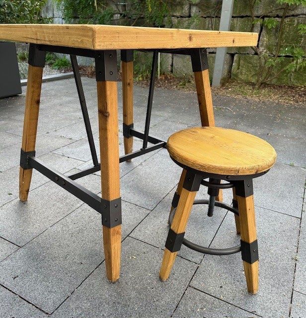 Tischset: Table with 3 chairs (2 sets available) – Gebraucht aus Dallenwil von ZD2019 5