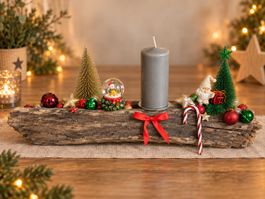 Weihnachtsdekoration Holzstamm mit Kerze und Figuren