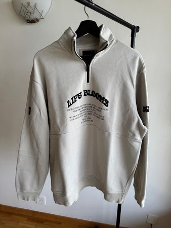 Pull Bershka Taille M, Beige