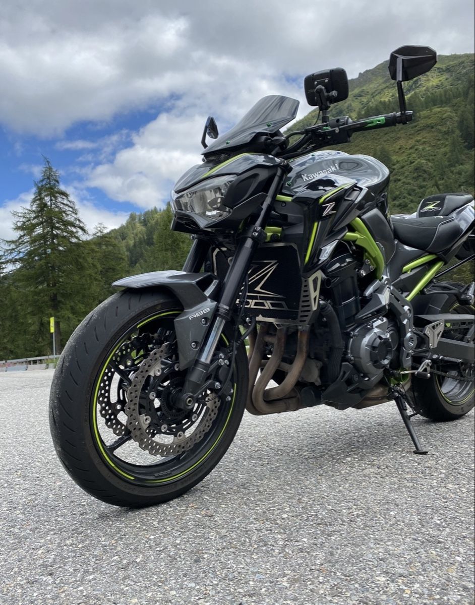 Kawasaki Strada: Kawasaki Z900 Perfomance – Usato da Bäretswil venduto da Wasserrettung