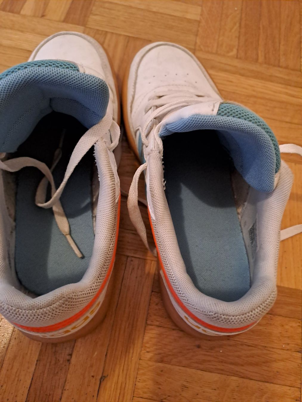 Adidas Scarpe per ragazzi: Adidas Turnschuhe, Grösse 37.5 – Usato da Richterswil venduto da nar_7bkx 1
