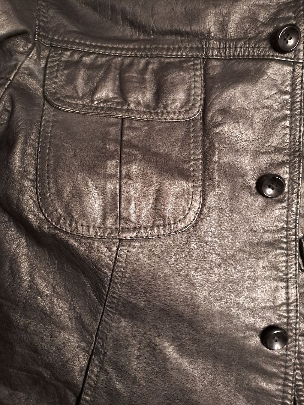 Giacche: Leder Jacke schöne linee – Usato da Capolago venduto da LA.BOTTEGA 3