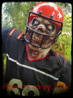 HALLOWEEN/HORROR ZOMBIE FOOTBALLER
