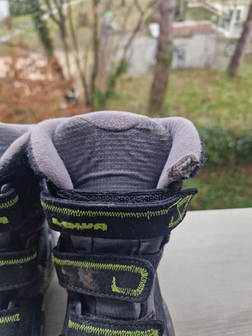Lowa Scarpe per ragazzi: Lowa Winterstiefel Gr.30 – Usato da Basel venduto da chingson 4
