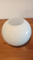 Mittlere runde Vase, Opalweiss, mundgeblasen, neu, H 17 cm