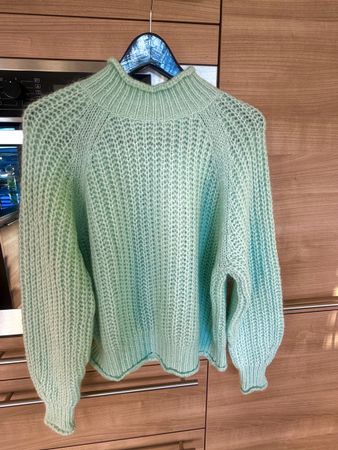 Pull en maille vert clair, Kontatto, T-L-XLNEU