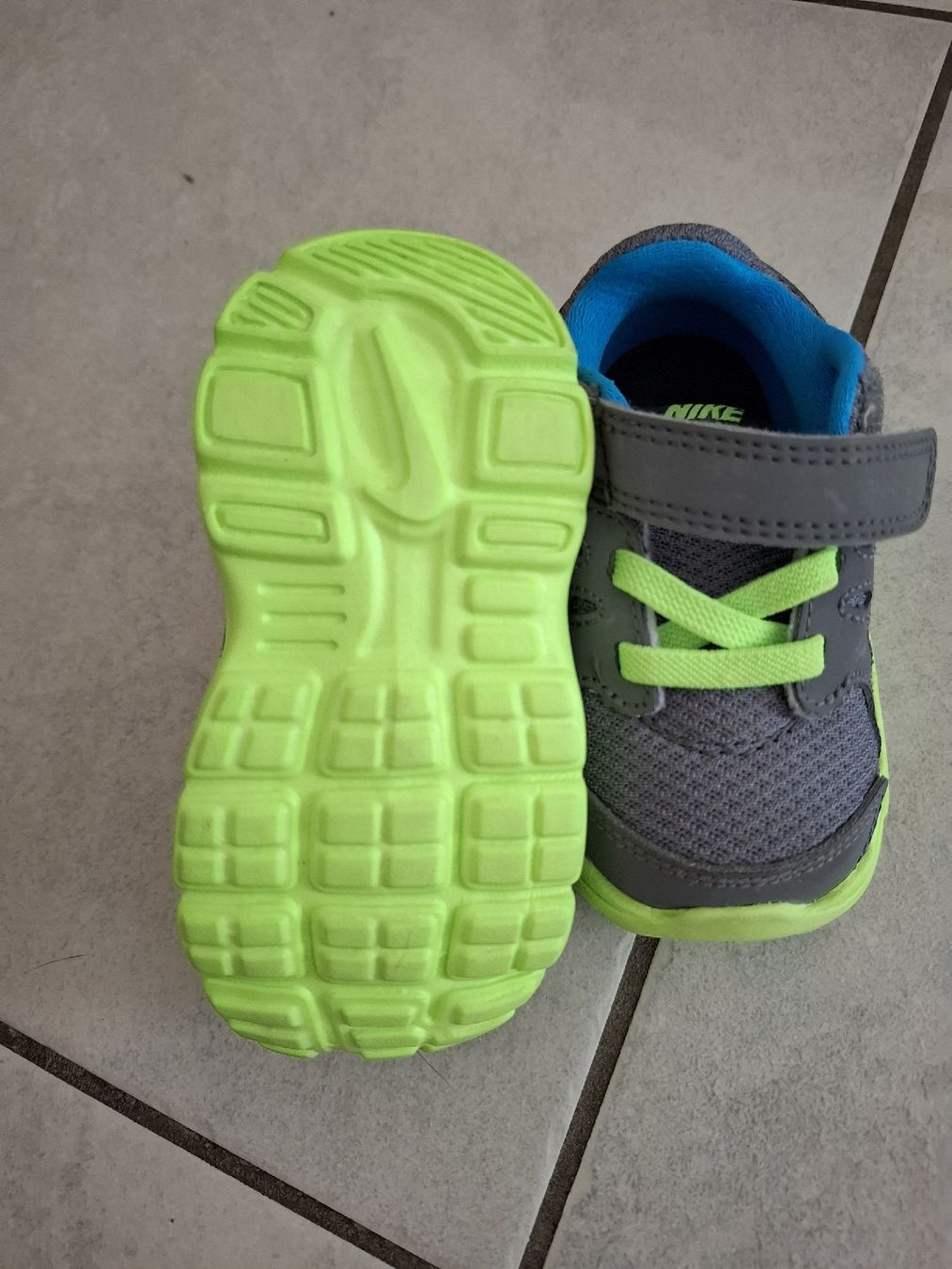 Scarpe per ragazzi: Nike révolution 2  T-19.5 – Nuovo (secondo la descrizione) da Fully venduto da Taaat 5